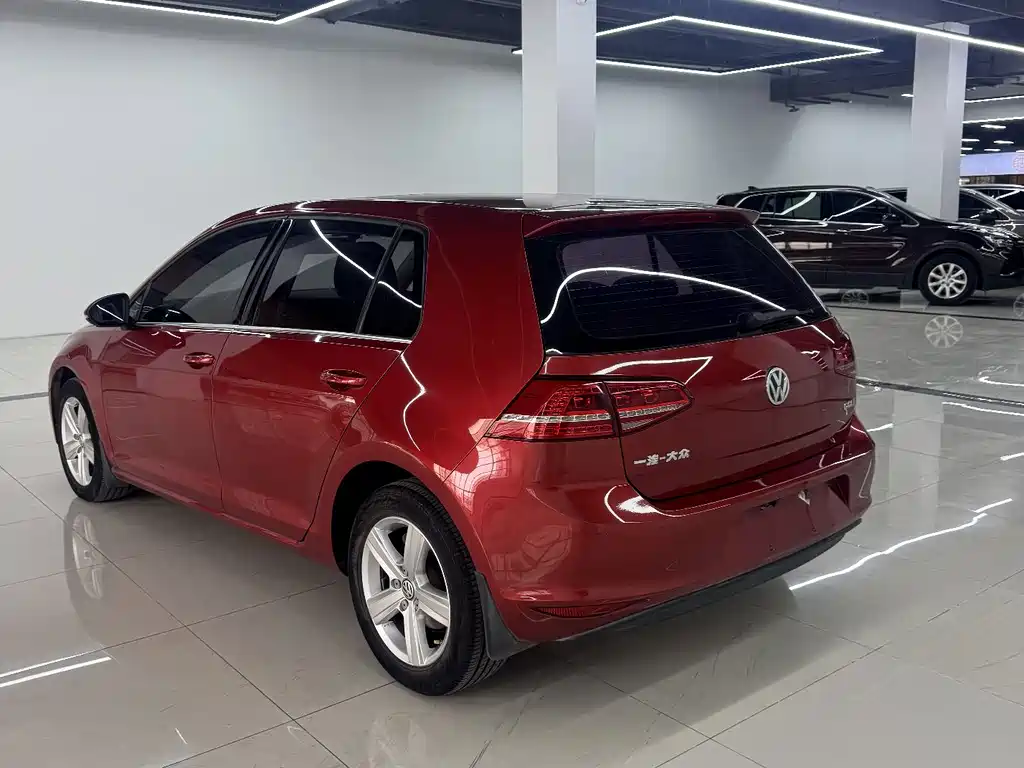 Volkswagen Golf 2015 1.6L AT Comfort
