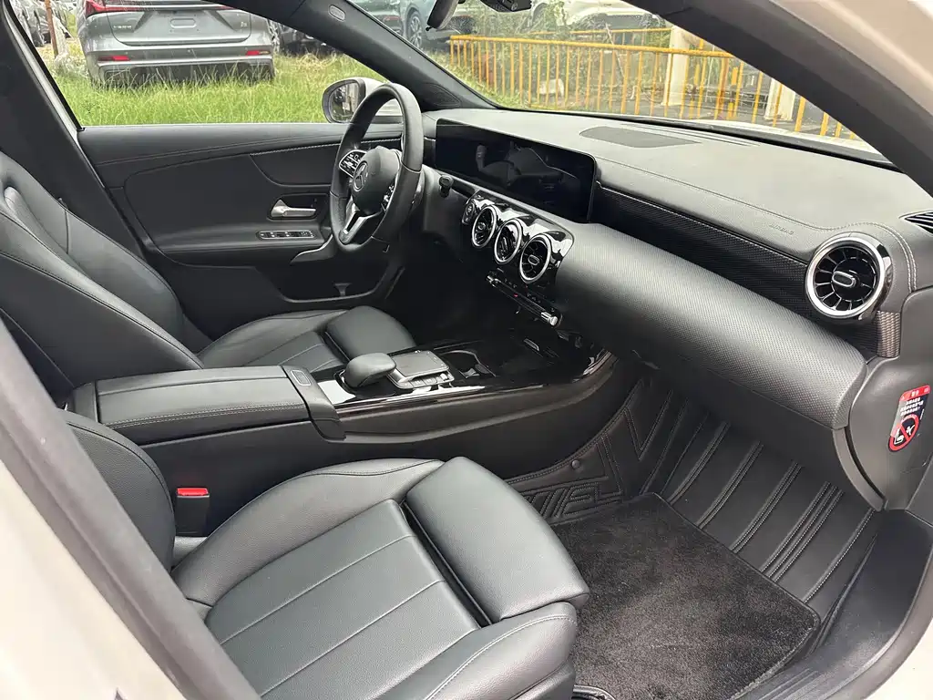 Mercedes-Benz A-Class — миниатюра 15