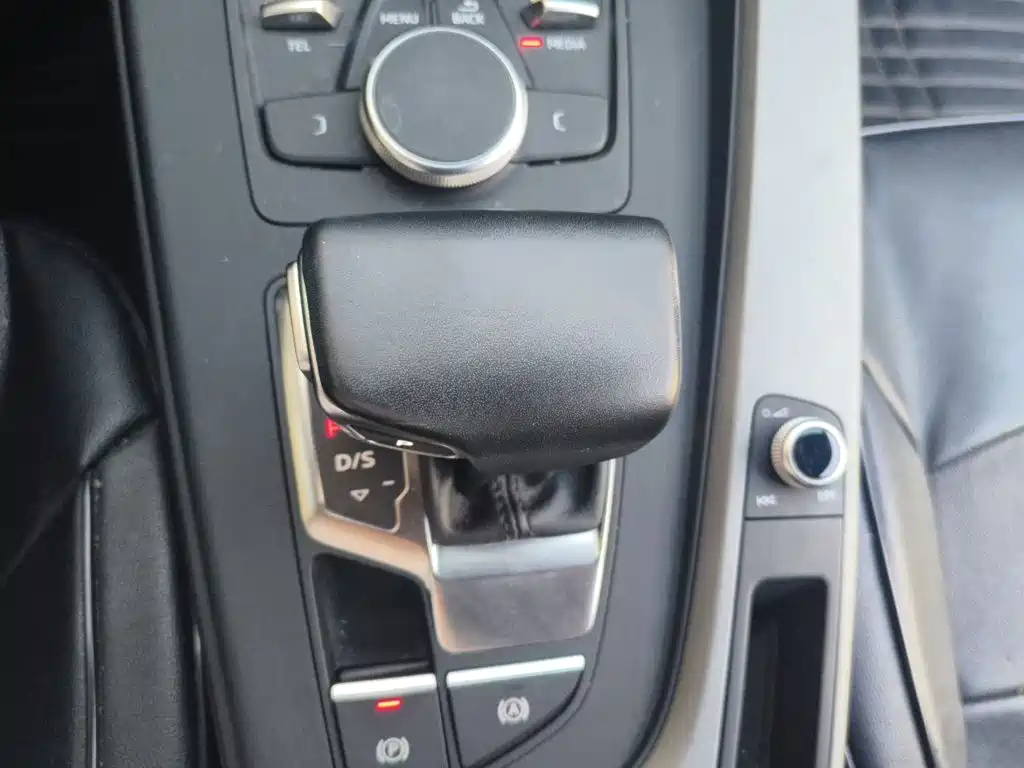 Audi A4L — миниатюра 15
