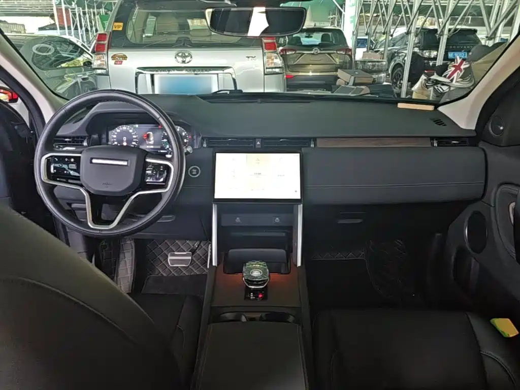 Land Rover Discovery Sport — миниатюра 10