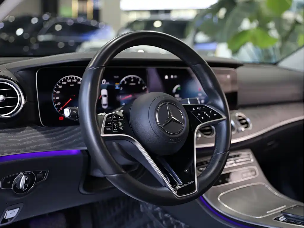 Mercedes-Benz E-Class E 2023 E 260 L 4MATIC