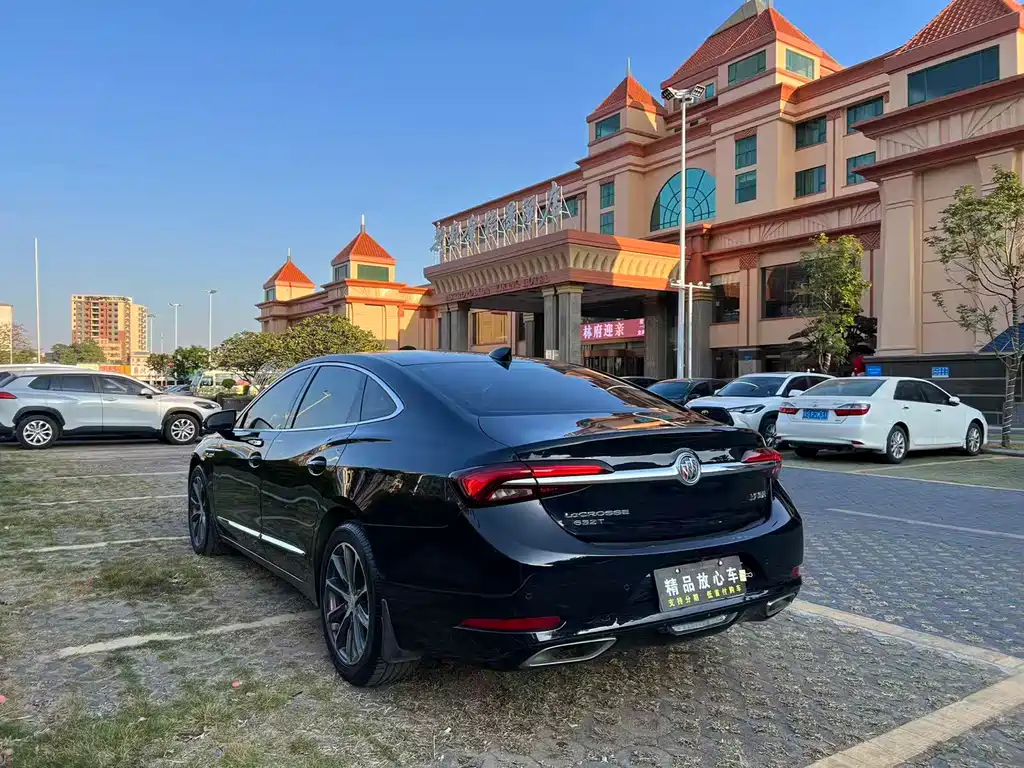 Buick LaCrosse 2020 652T Luxury