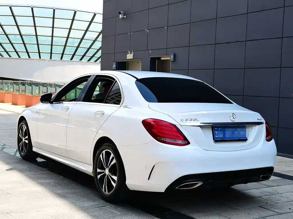 Mercedes-Benz C-Class — миниатюра 5