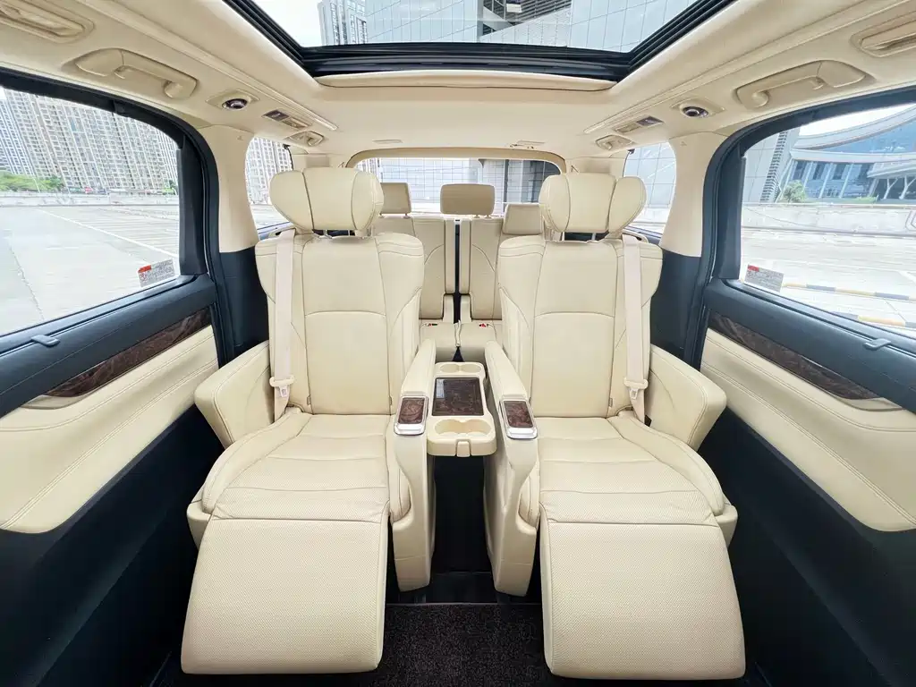 Toyota Alphard 2019 2.5L Luxury