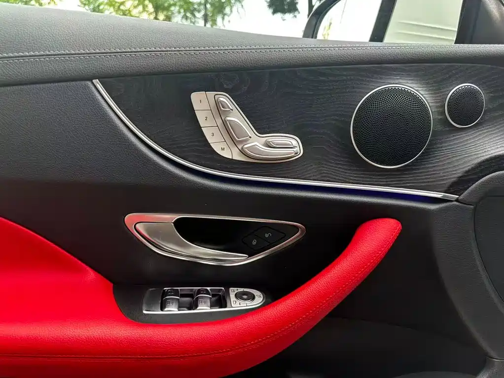 Mercedes-Benz E-Class (Import) — миниатюра 18