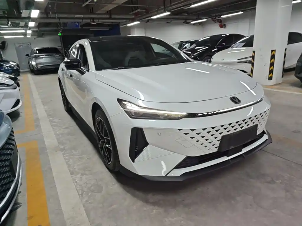 Changan UNI-V iDD — миниатюра 4