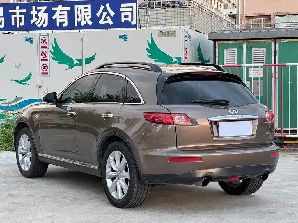Infiniti FX — миниатюра 12