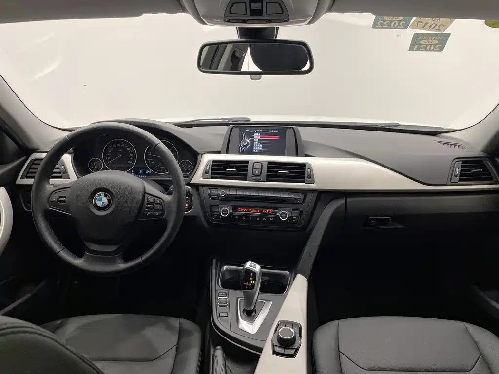 BMW 3 Series — миниатюра 12
