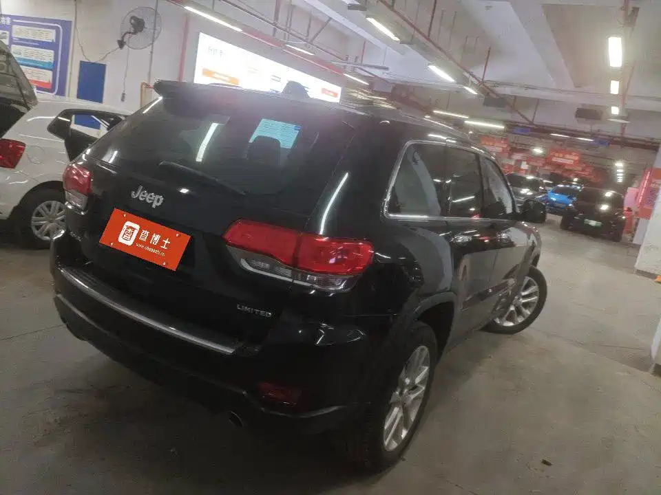 Jeep Grand Cherokee (Import) — миниатюра 9