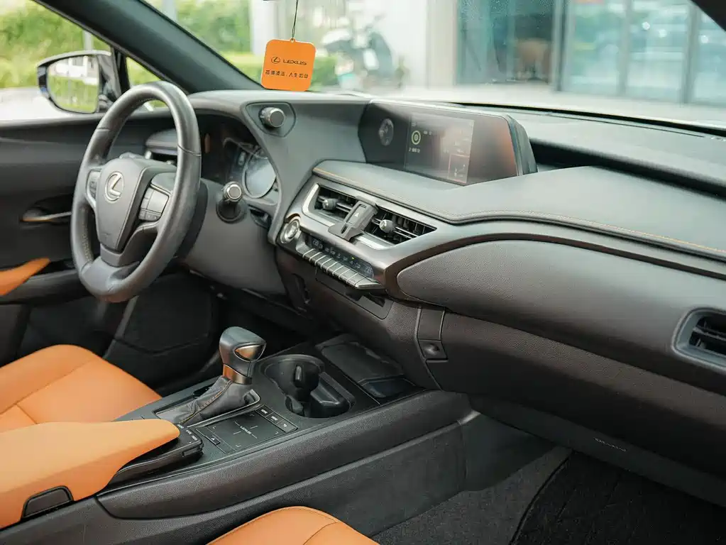 Lexus UX — миниатюра 10