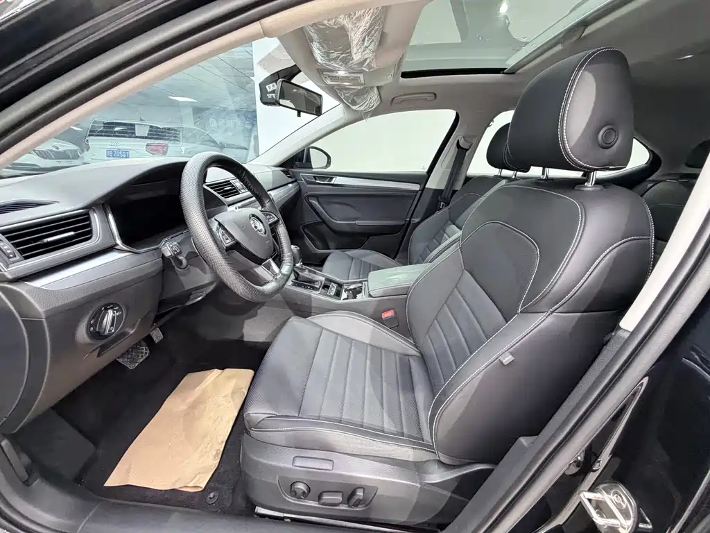 Skoda Superb TSI280 DSG Premium Edition, фото 7