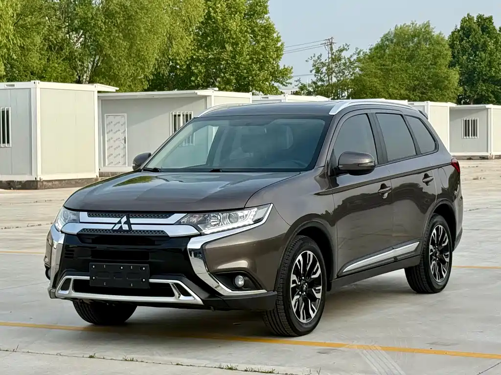 Купить Mitsubishi Outlander