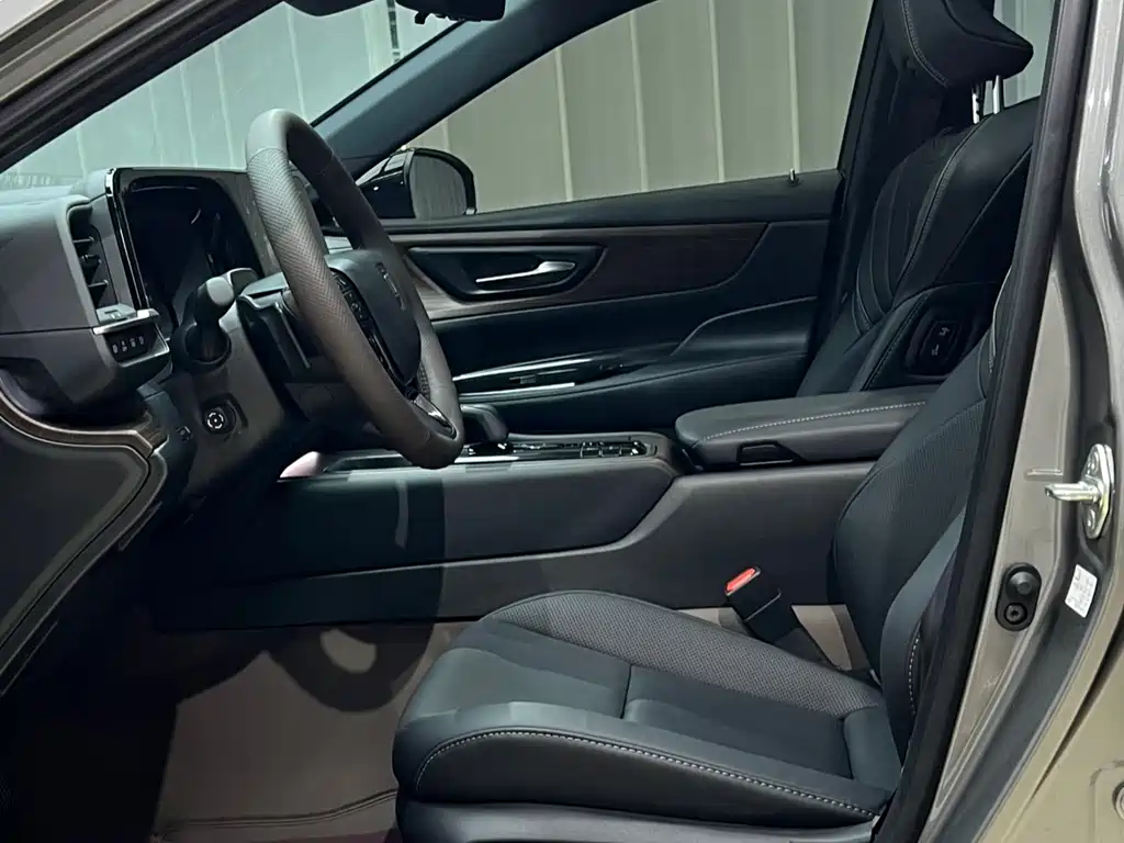 Toyota Crown 2024 2.5L
