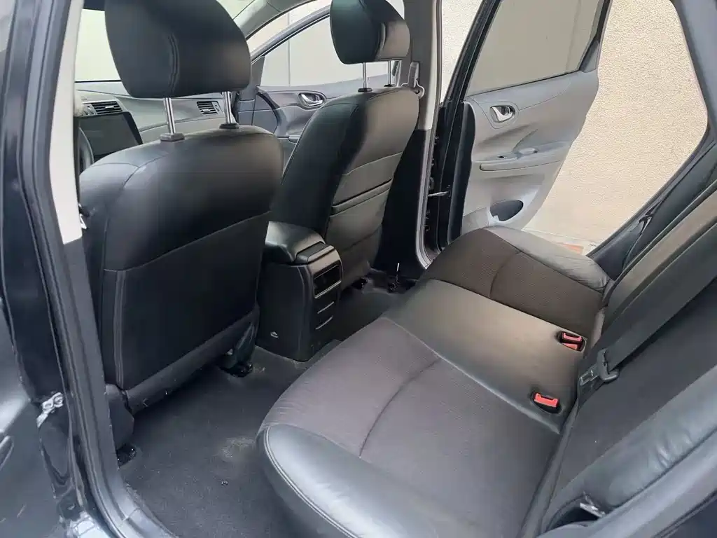 Nissan Tiida 2013 1.6L CVT