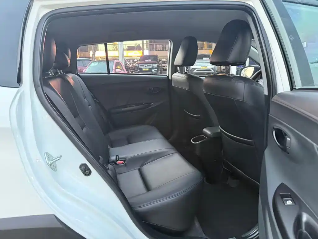 TOYOTA YARIS L ZHIXUAN