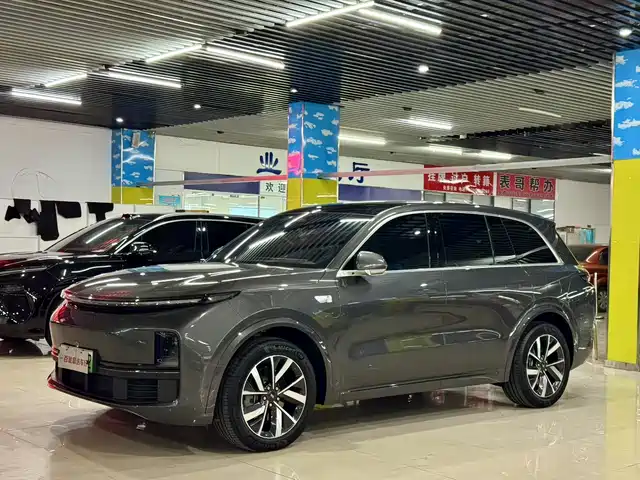 Li Auto L8