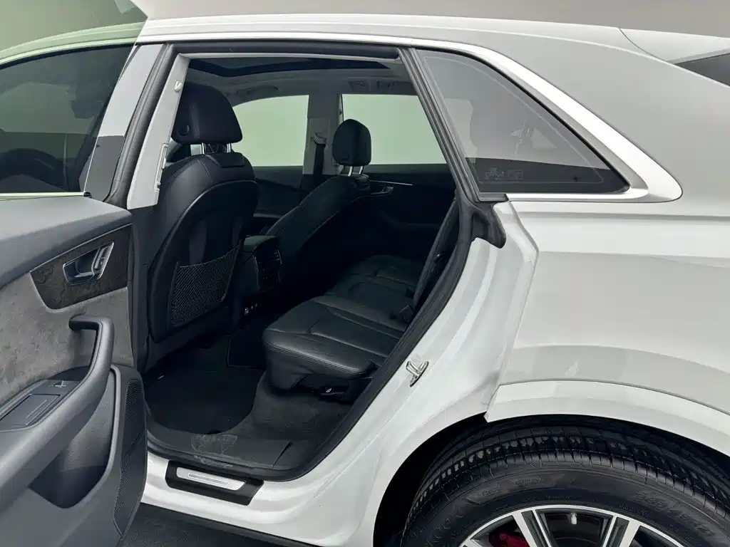 Audi Q8 — миниатюра 16