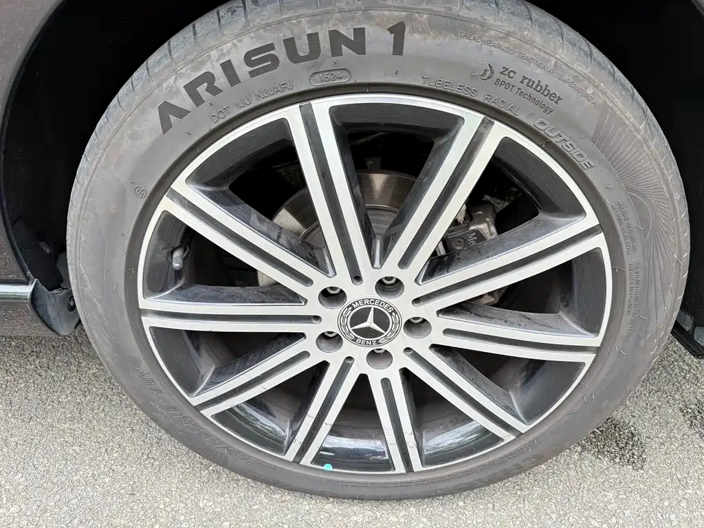 MERCEDES-BENZ V CLASS