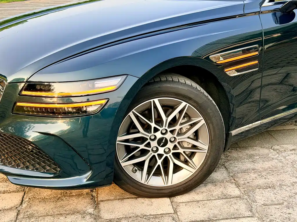 Genesis G80 2024 2.5T Luxury