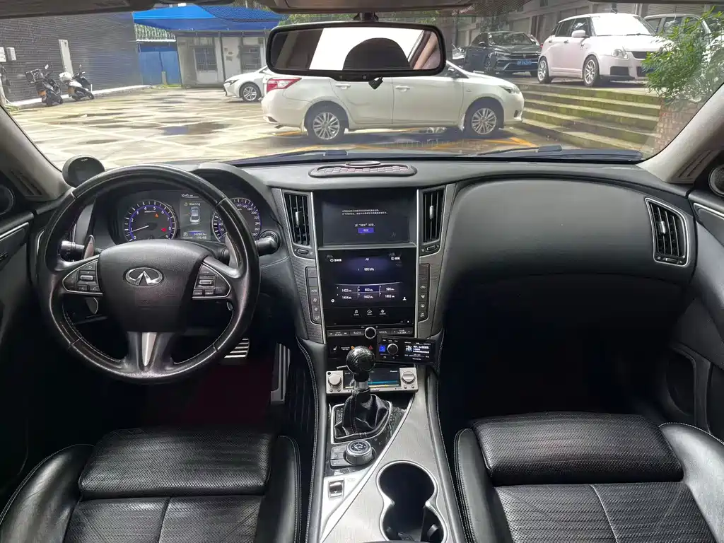 Infiniti Q50 2014 3.7L Luxury Sport
