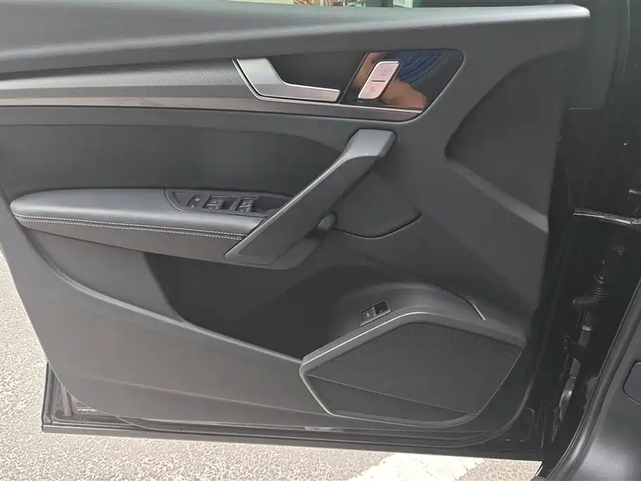 Audi Q5L 2025 45 40 TFSI Luxury