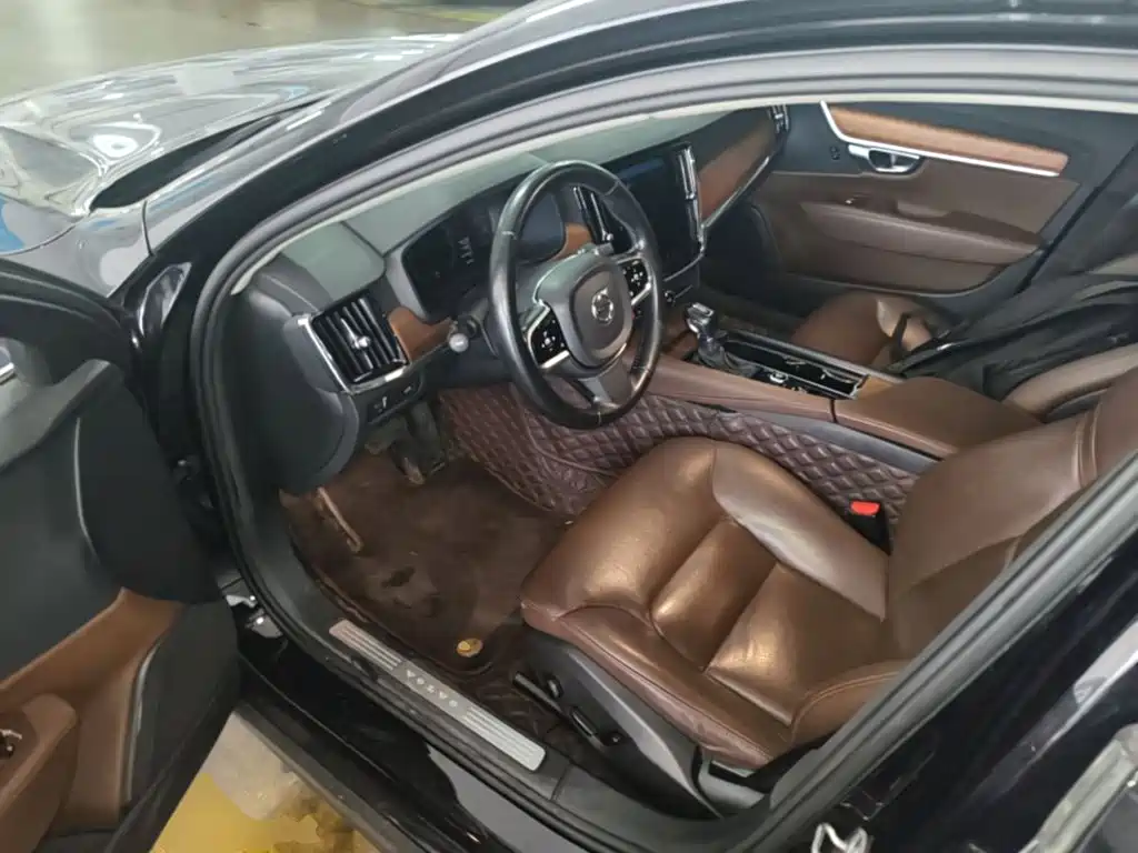 Volvo S90 — миниатюра 16