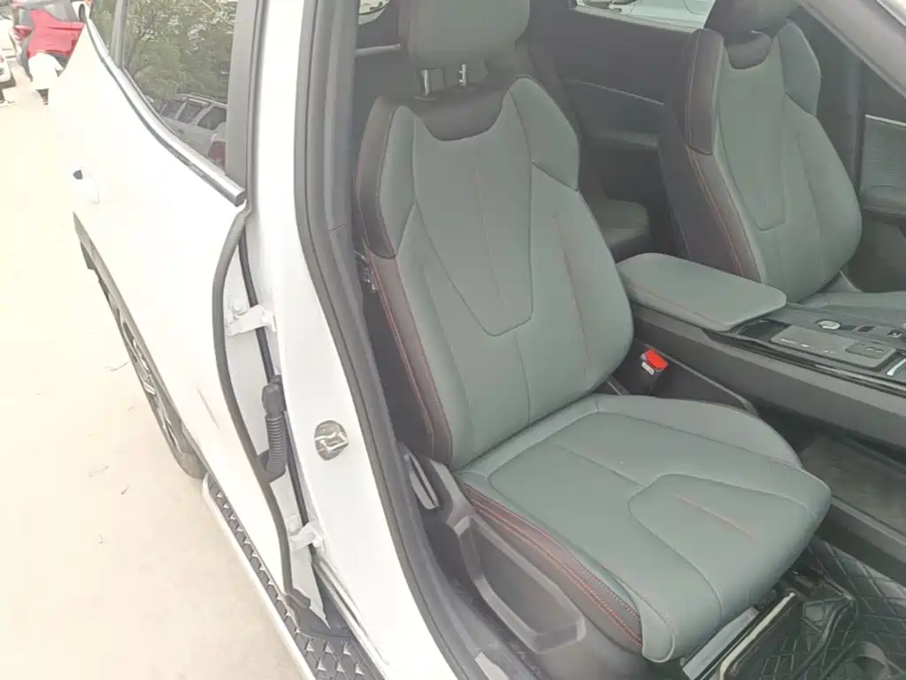 Geely Boyue — миниатюра 25