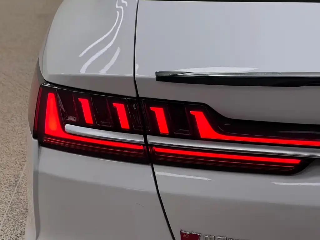 BYD Han — миниатюра 10