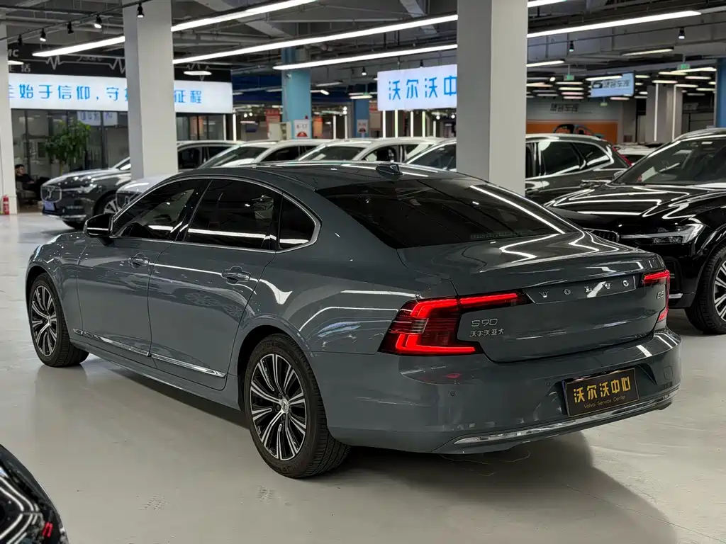 Volvo S90 — миниатюра 3