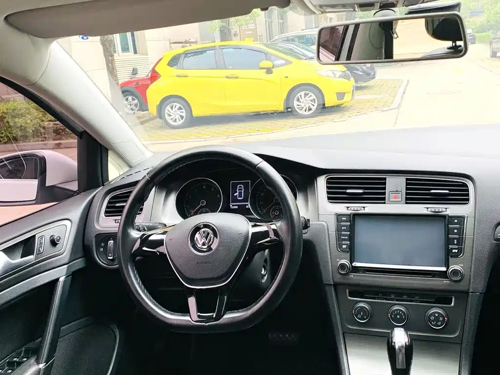 Volkswagen Golf — миниатюра 5