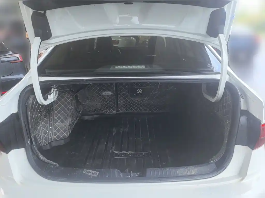 Volkswagen Sagitar — миниатюра 10