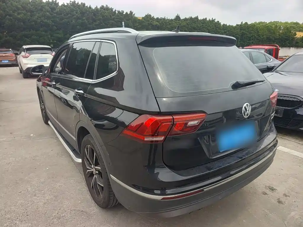 Volkswagen Tiguan L L 2019 330TSI AT Luxury VI