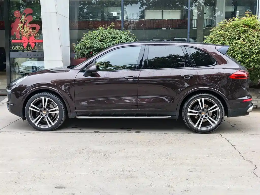 Porsche Cayenne — миниатюра 2