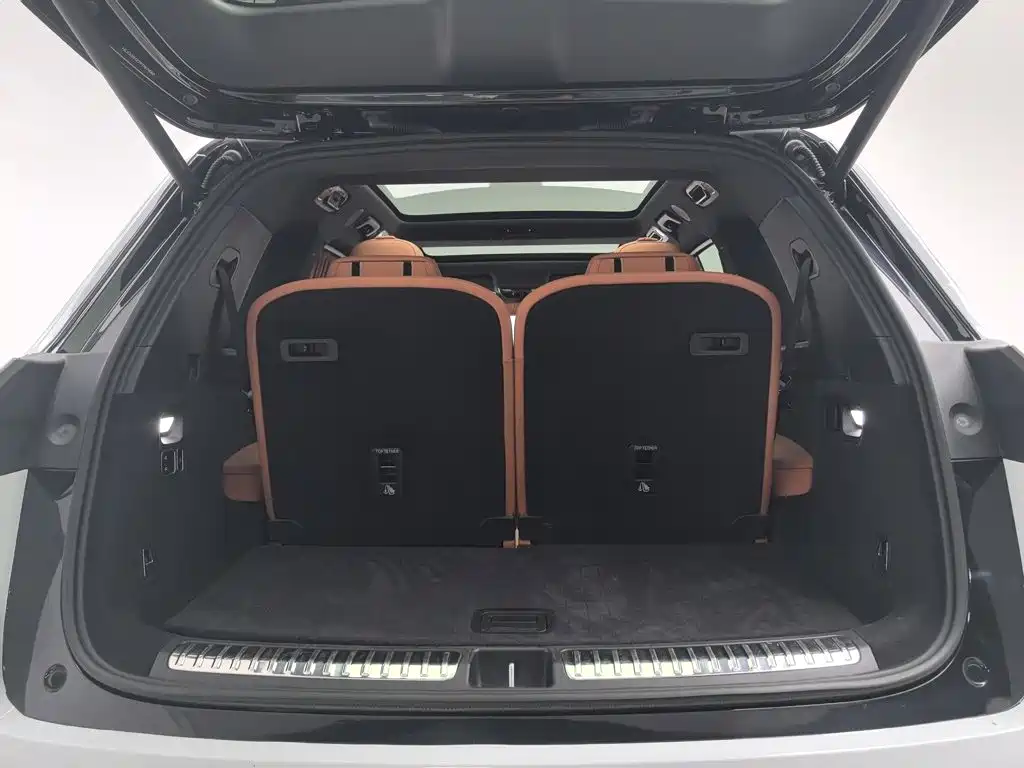 Li Auto Li L8 — миниатюра 16