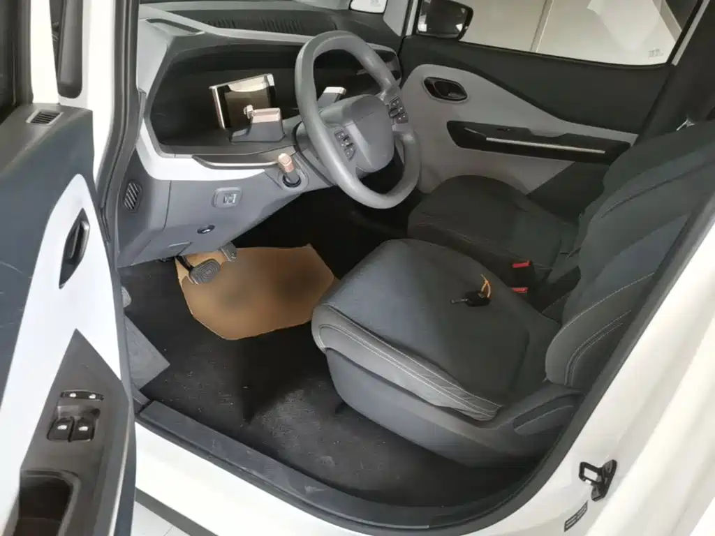 Baojun E200 — миниатюра 15