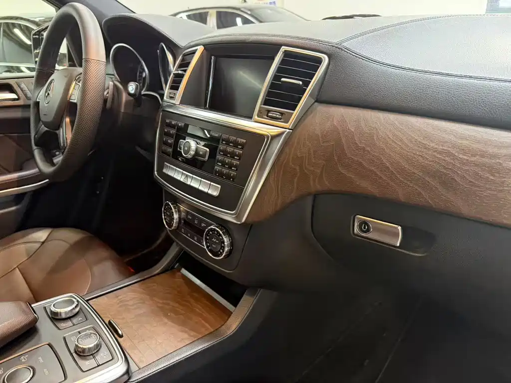 Mercedes-Benz GL-Class — миниатюра 16