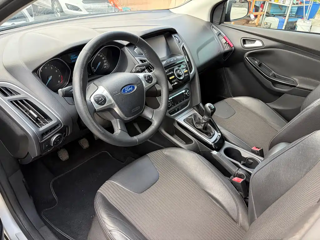 Ford Focus — миниатюра 8