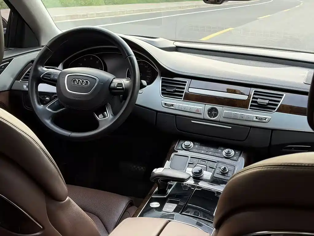 Audi A8 — миниатюра 16