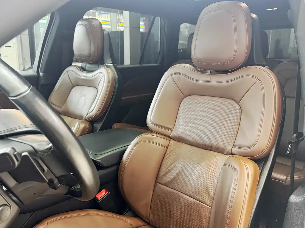 Lincoln Aviator — миниатюра 8