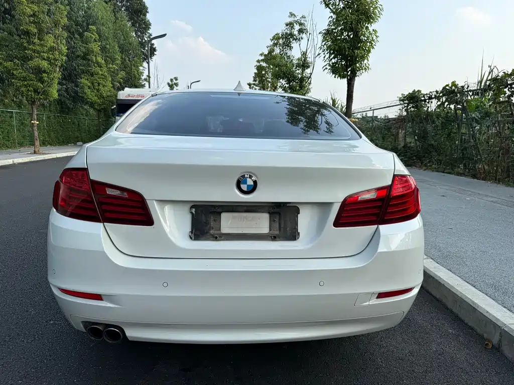 BMW 5 Series — миниатюра 23
