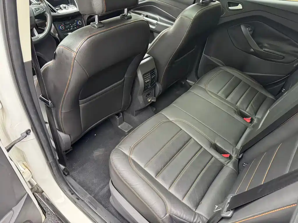 Ford Kuga — миниатюра 14