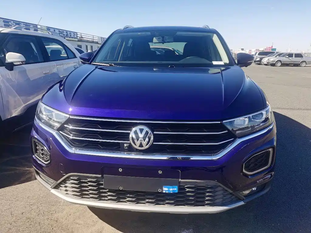 Volkswagen T-Roc — миниатюра 2