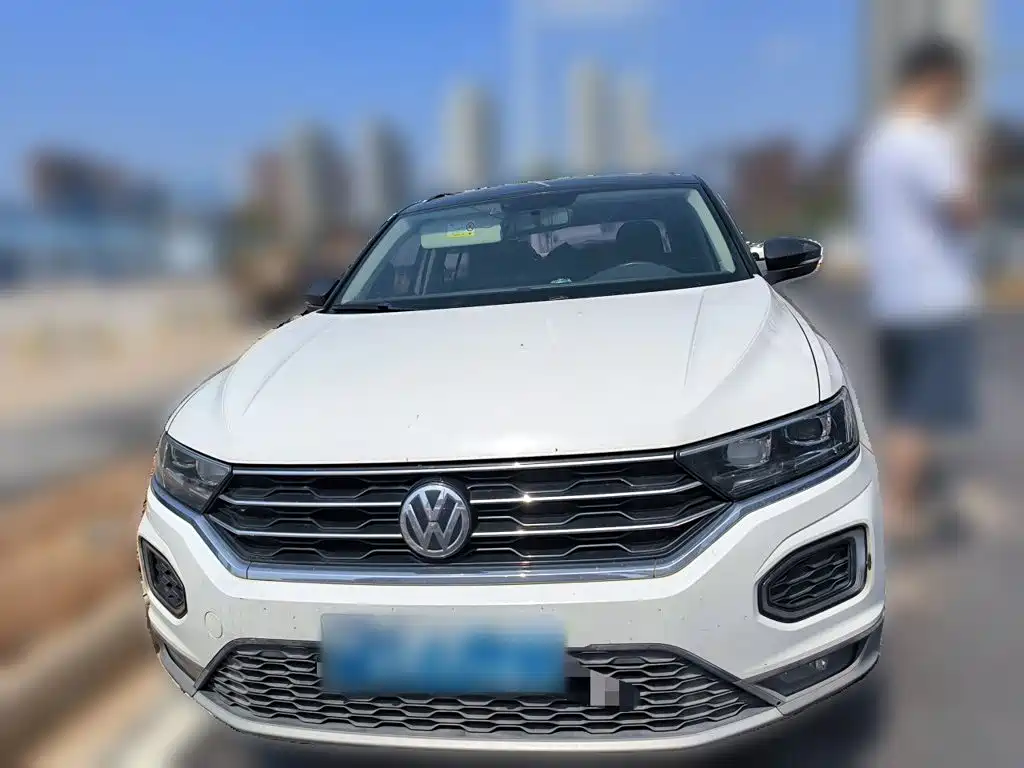 Volkswagen T-Roc — миниатюра 2