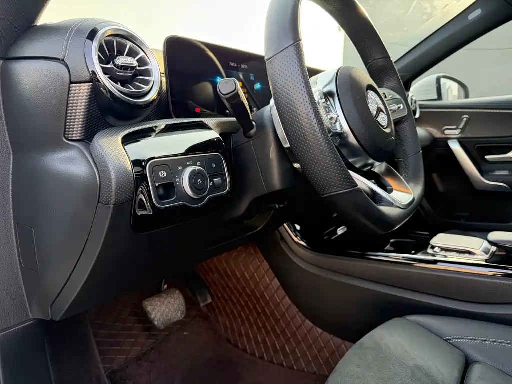 MERCEDES-BENZ A CLASS