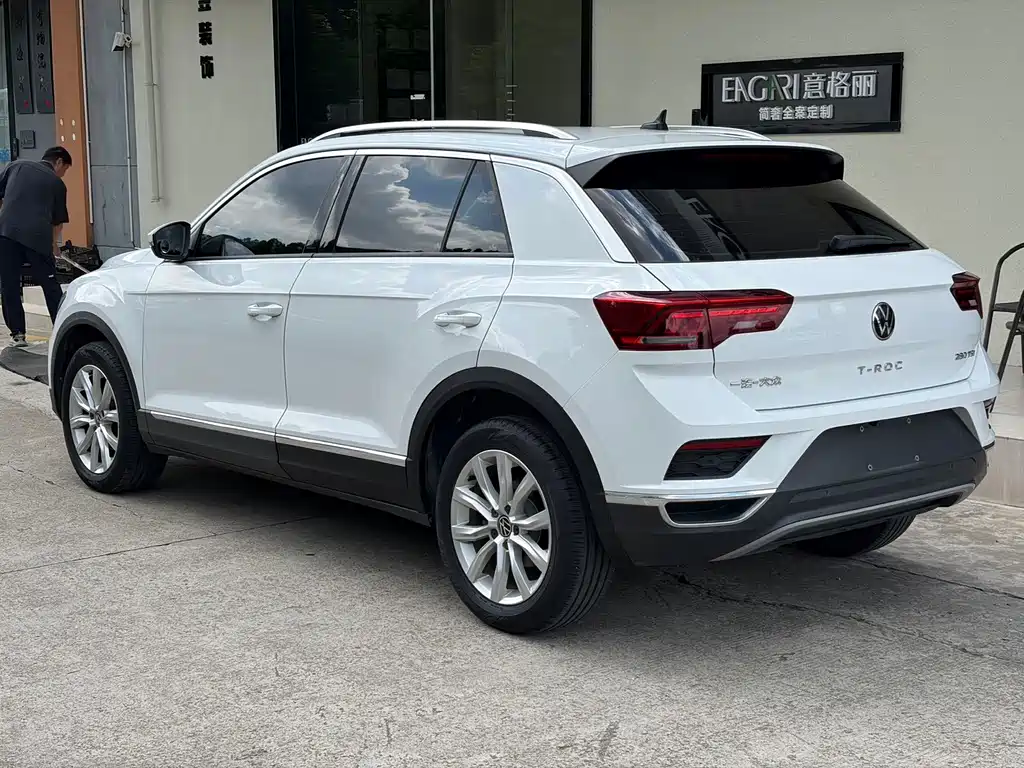 Volkswagen T-Roc — миниатюра 4