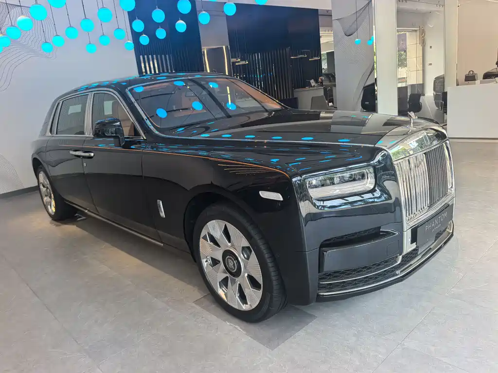 Rolls-Royce Phantom 0