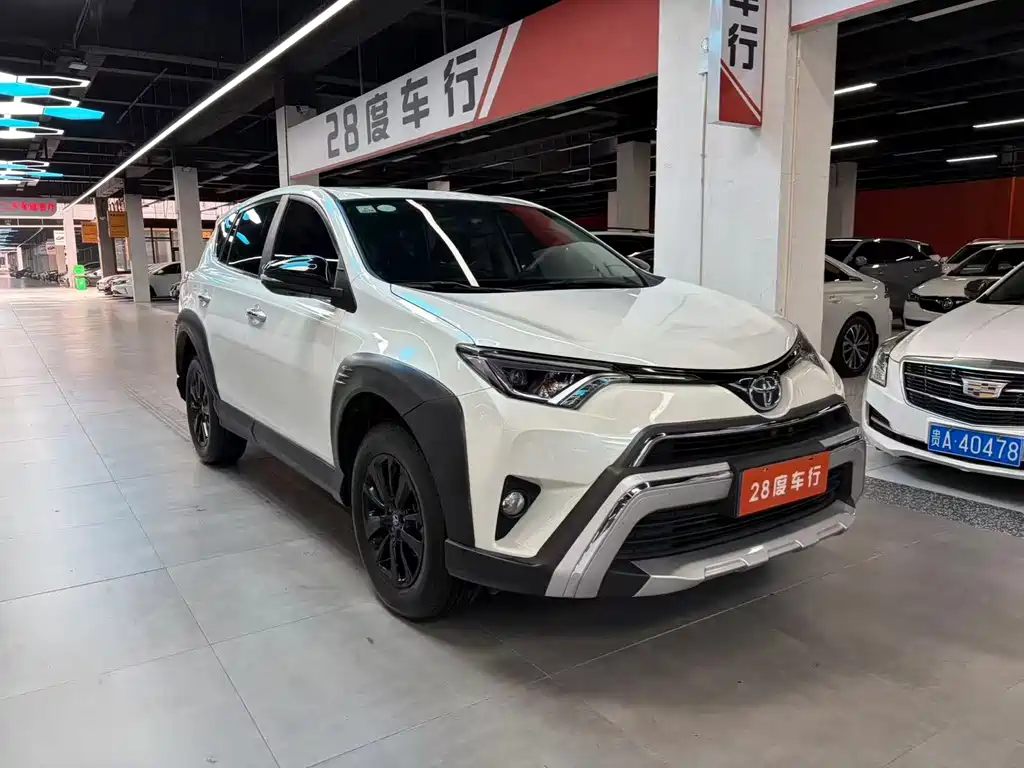 Toyota RAV4 — миниатюра 3