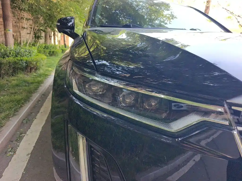 Cadillac XT6 2020 28T мест Luxury
