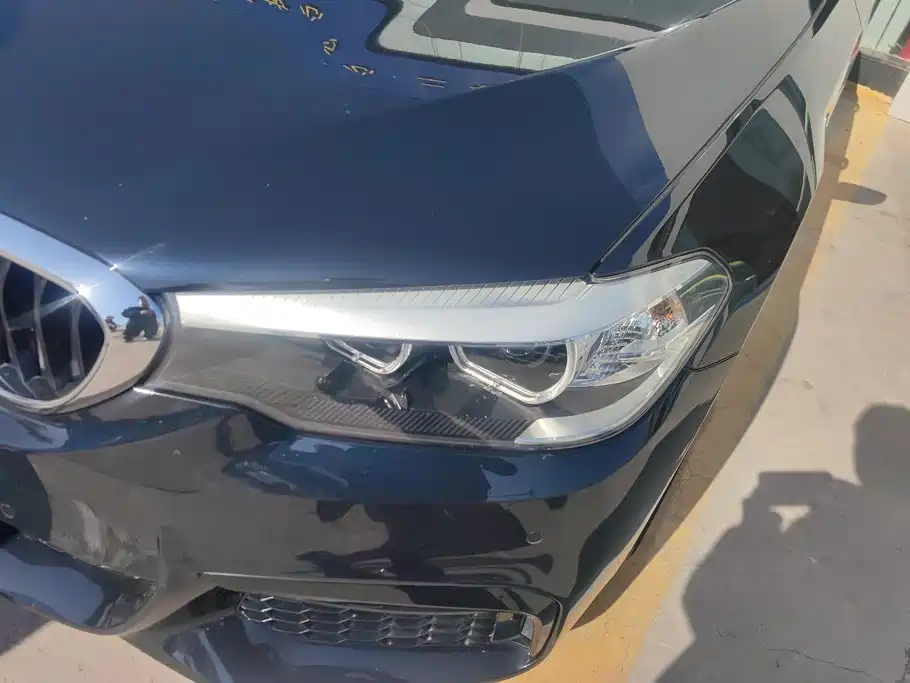 BMW 5 Series — миниатюра 5