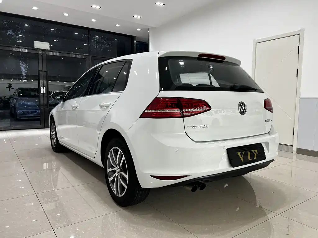 Volkswagen Golf — миниатюра 24